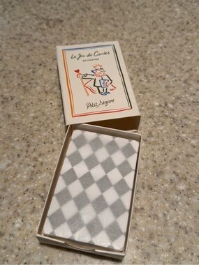 Sézane poker cards